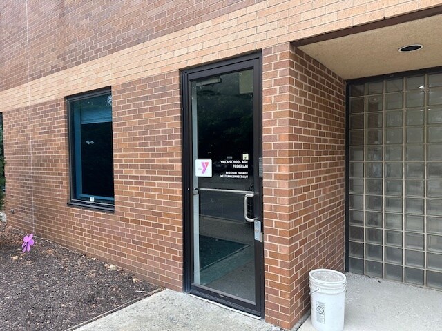 More Photos Of 60 Old New Milford Rd, Brookfield Office For Sale