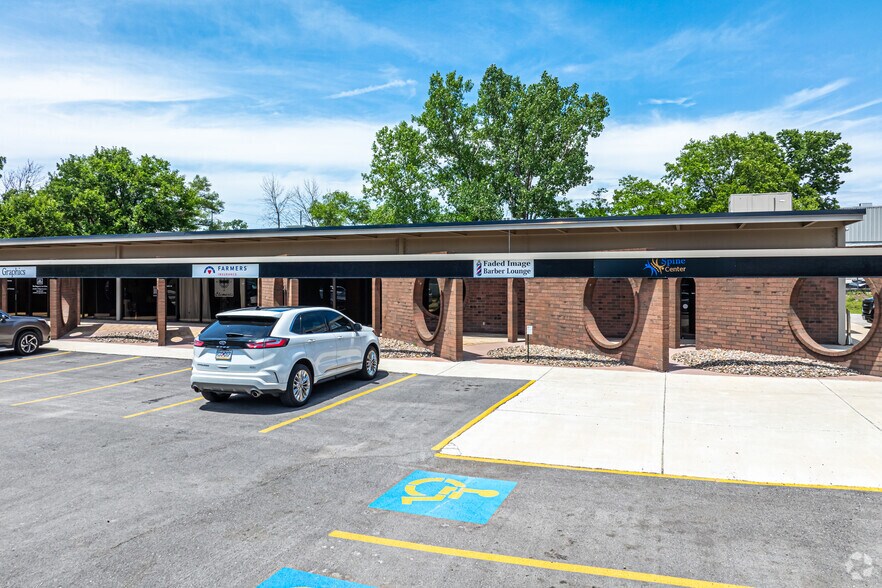 More Photos Of 816-818 NW Park Ln, Lee's Summit Office For Lease