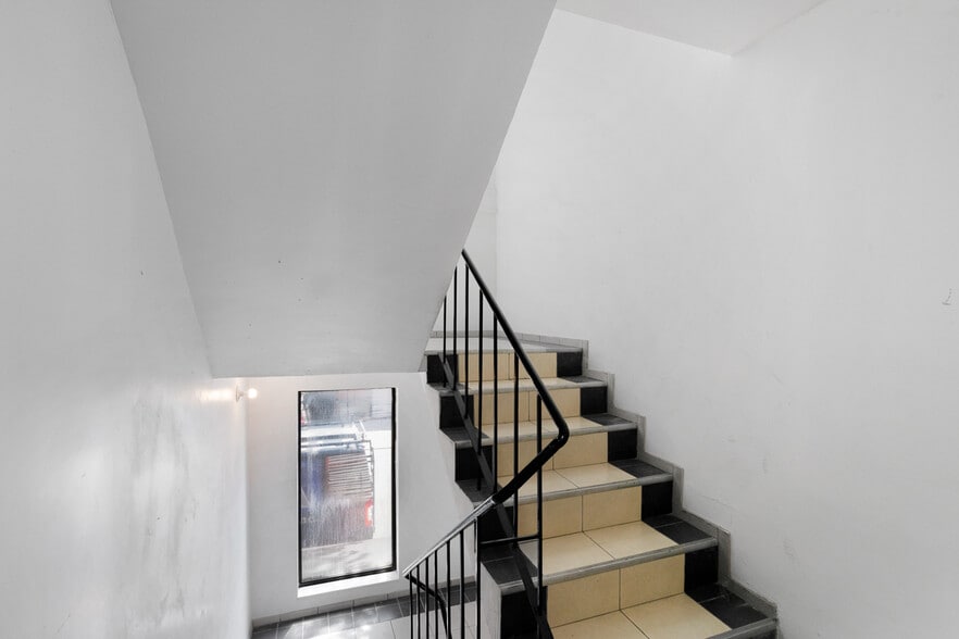 More Photos Of 15 Division Pl, Brooklyn Warehouse For Sale