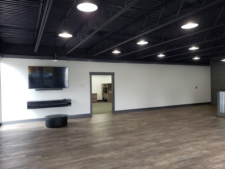 More Photos Of 1201 N Ashley St, Valdosta Auto Repair For Sale