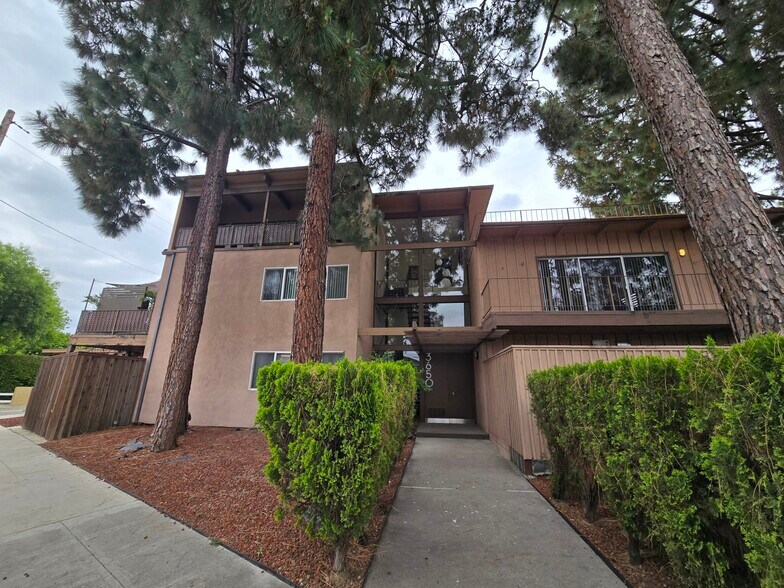 More Photos Of 3650 W Clark Ave, Burbank Multifamily For Sale