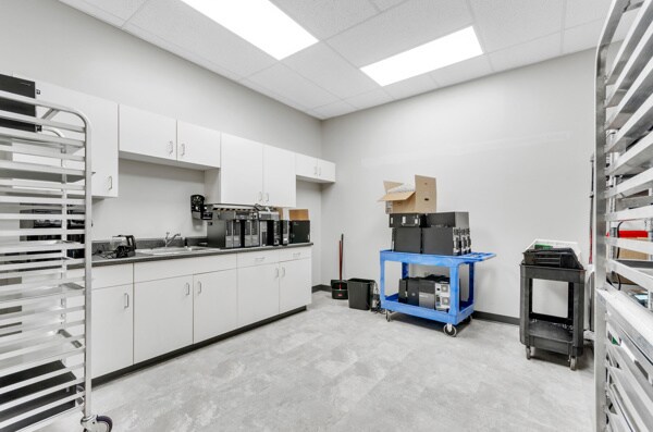 More Photos Of 6000 Pelham Rd, Greenville Warehouse For Sale