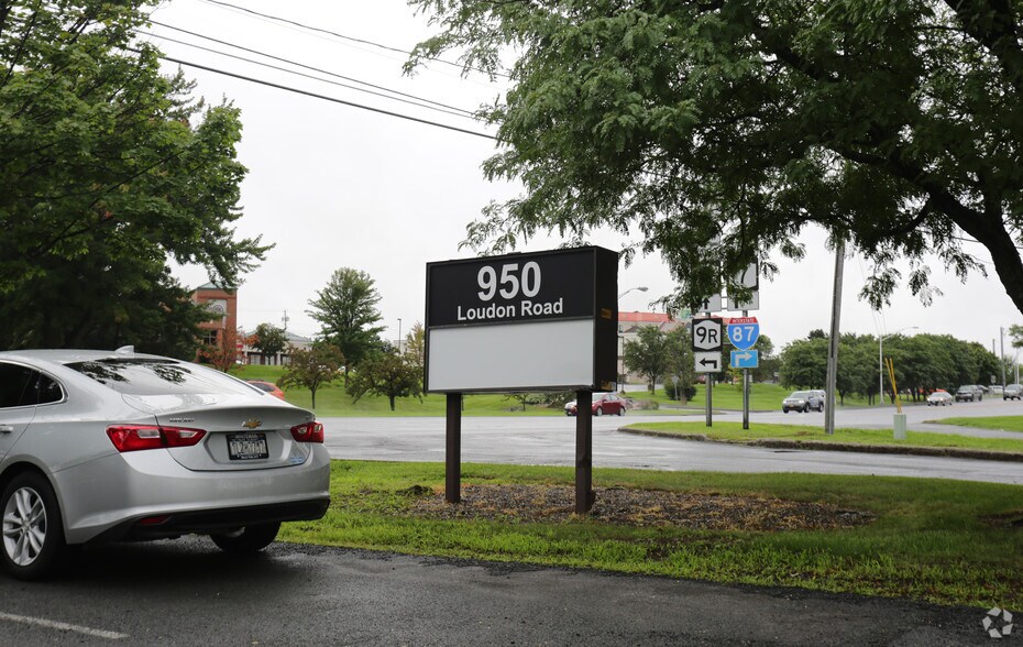 More Photos Of 950 New Loudon Rd, Latham Office For Lease