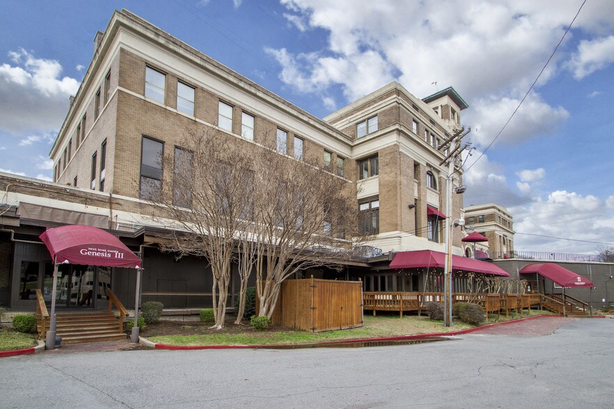 More Photos Of 1400 W Markham, Little Rock Office For Lease