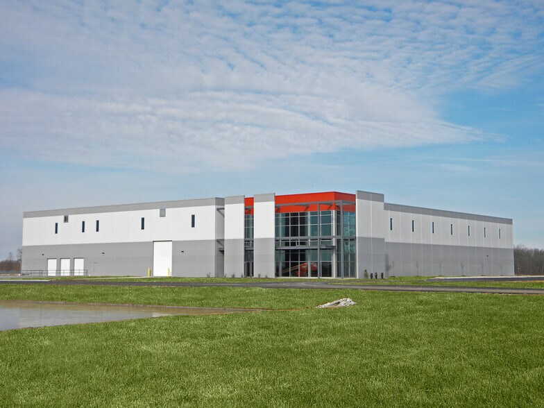 More Photos Of 222 W Broadway Ave, Hillsdale Warehouse For Sale