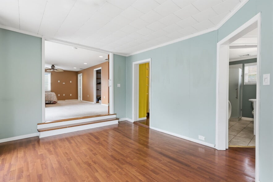 More Photos Of 168 White Horse Ave, Hamilton Office For Sale