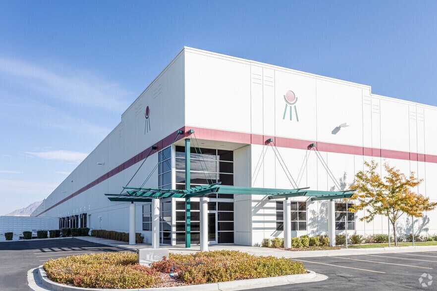 More Photos Of 960 W White Dr, Ogden Warehouse For Lease