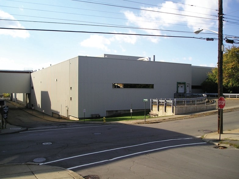 More Photos Of 1701L North St, Endicott Unknown For Lease