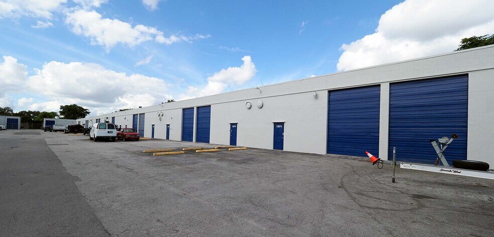 More Photos Of 15900-15998 NW 48th Ave, Miami Gardens Warehouse For Lease