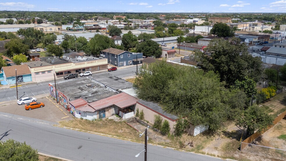 More Photos Of 375 W Robertson St, San Benito Light Manufacturing For Sale