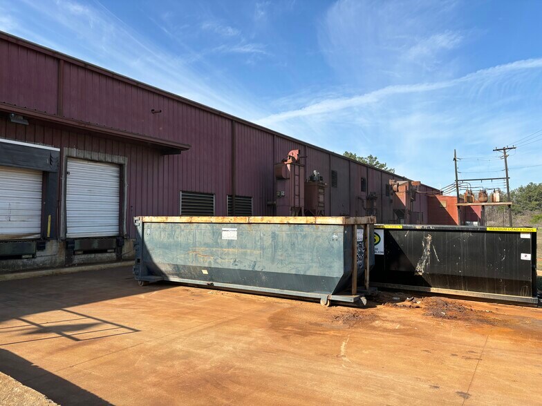 More Photos Of 400 E Industrial Park Rd, Holly Springs Manufacturing For Lease