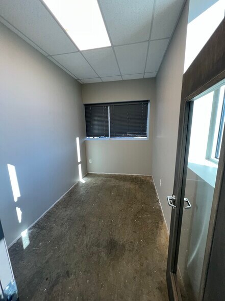 More Photos Of 3111 IH 30, Dallas Light Distribution For Lease