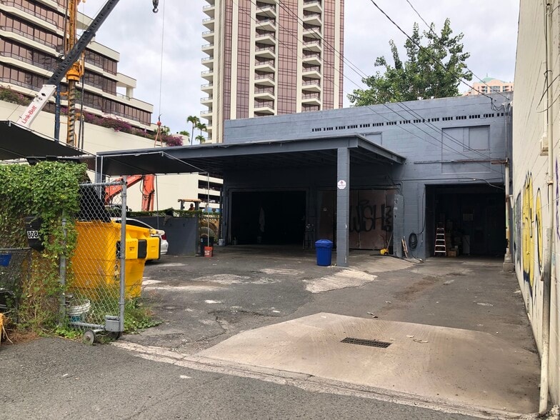 More Photos Of 808 Kawaiahao St, Honolulu Warehouse For Sale