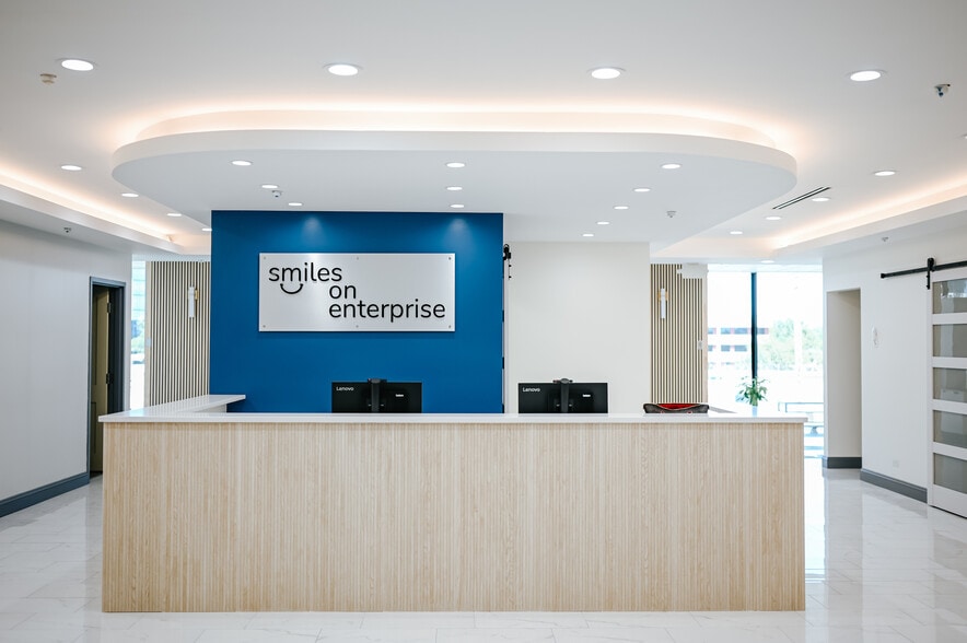 More Photos Of 800 Enterprise Dr, Oak Brook Medical For Lease