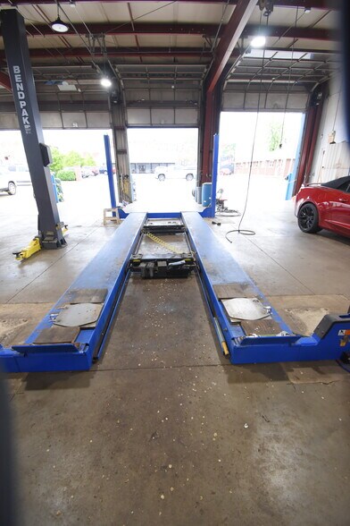 More Photos Of 300 Washington St, Rensselaer Auto Repair For Sale