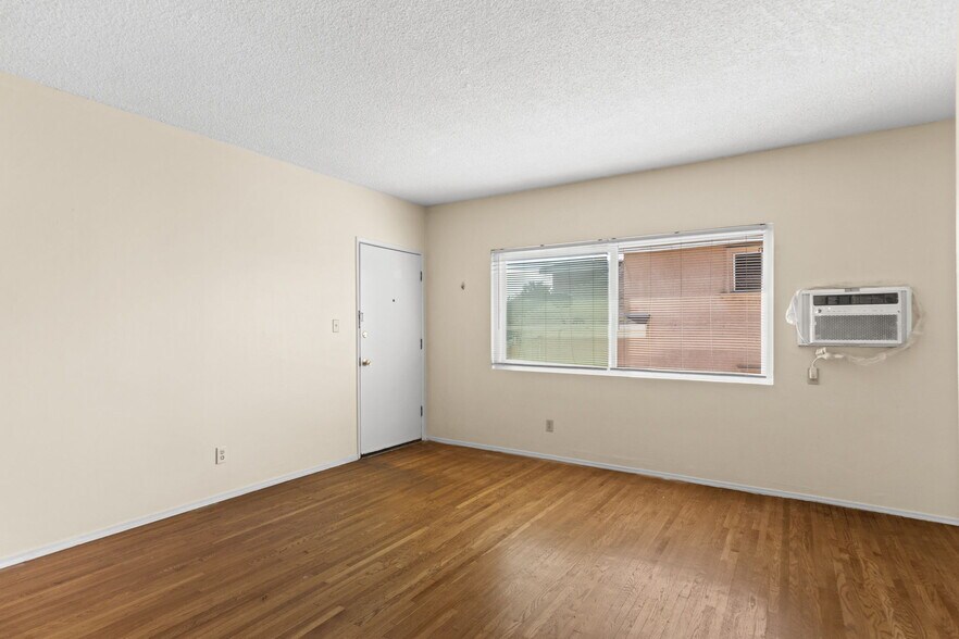 More Photos Of 3823 Wisconsin St, Los Angeles Apartments For Sale