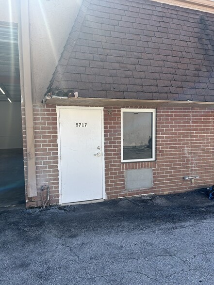 More Photos Of 5713-5727 NE 14th Ave, Fort Lauderdale Warehouse For Lease