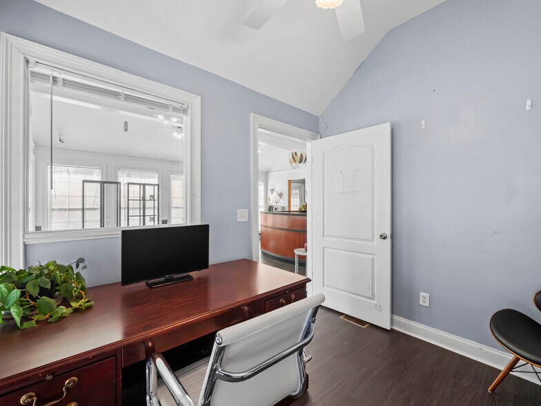 More Photos Of 1937 Robertson Loop Rd, Clarkesville Freestanding For Sale