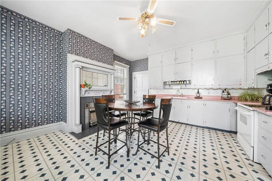 More Photos Of 112 Alexander Ave, Greensburg Office Residential For Sale
