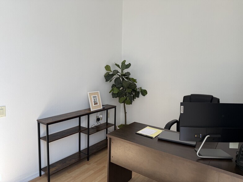 More Photos Of 2560-2566 Catamaran Way, Chula Vista Office For Lease