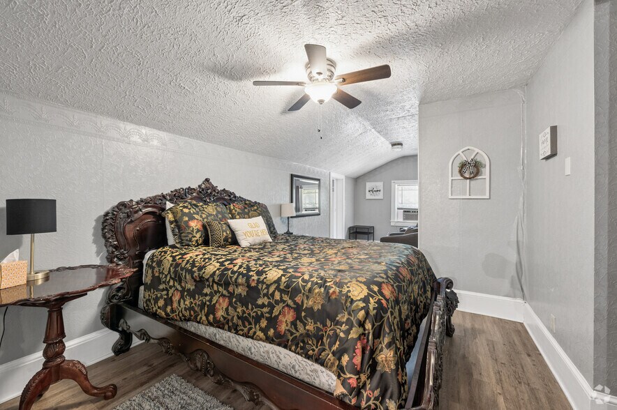 More Photos Of 43 Europe Ln, Clayton Apartments For Sale