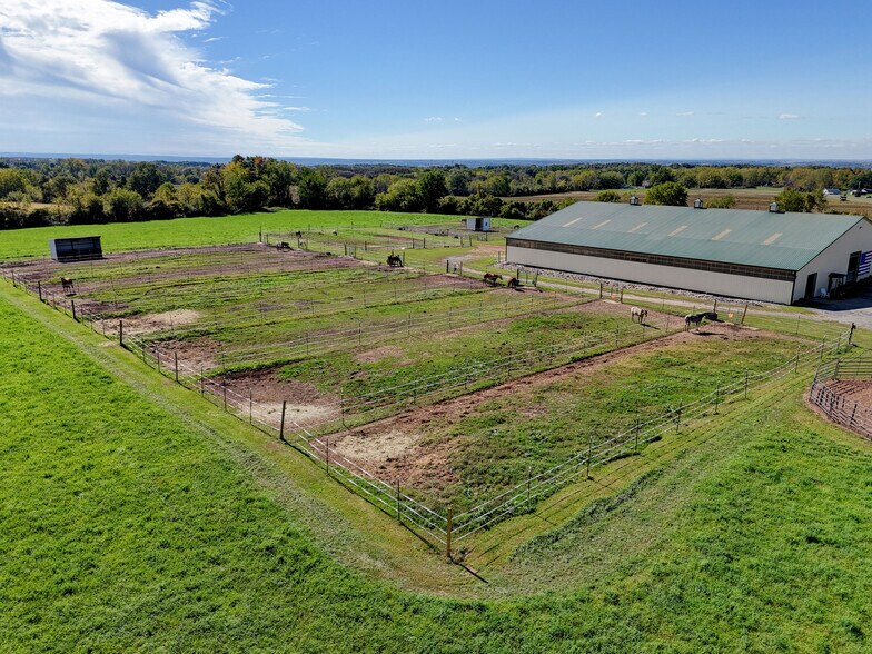 More Photos Of 1262 Fitzpatrick Rd, Auburn Specialty For Sale