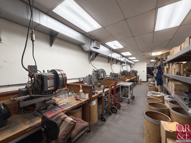 More Photos Of 815 N Mountain Rd, Newington Manufacturing For Sale