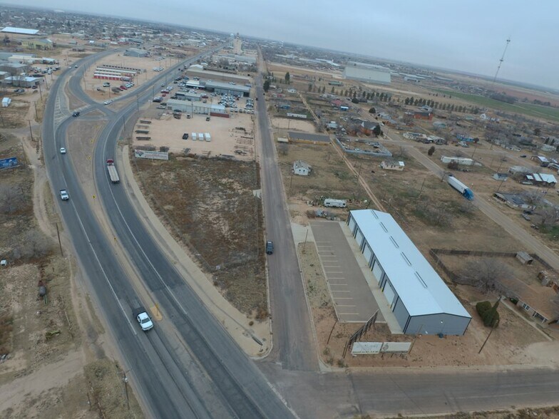 More Photos Of 1509 Lynn Ave, Lamesa Industrial For Sale