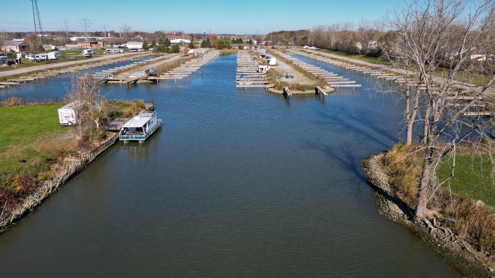 More Photos Of 10420 Harold Dr, Luna Pier Marina For Sale