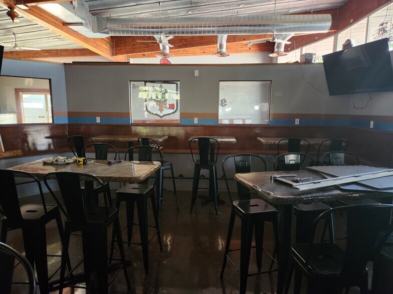 More Photos Of 2315 Appleside Blvd, Clarkston Restaurant For Sale