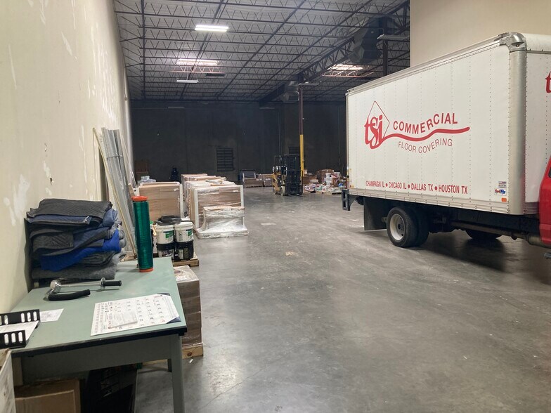 More Photos Of 9305-9335 Millsview Rd, Houston Distribution For Lease
