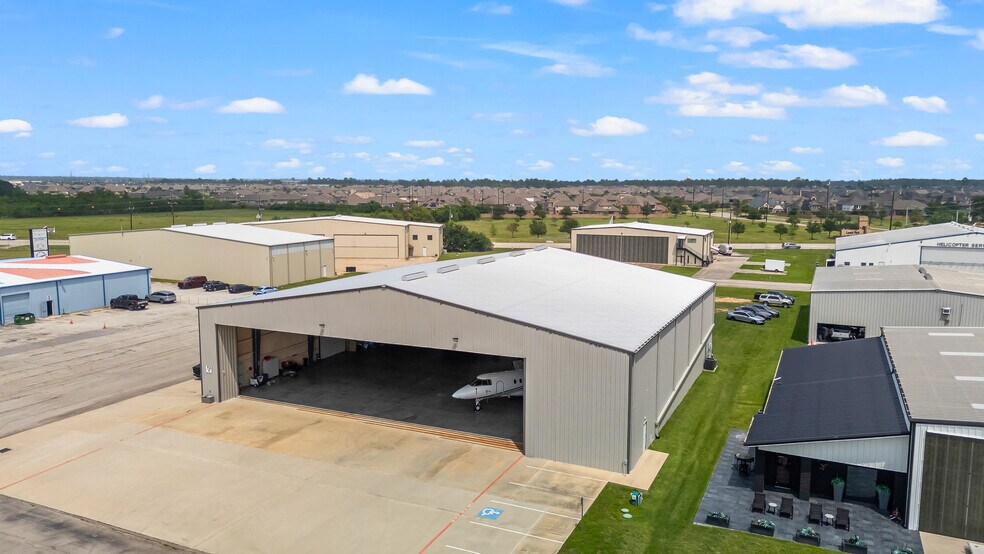 More Photos Of 7622 Eagle Ln, Spring Airplane Hangar For Sale