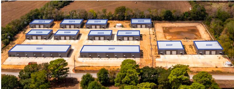 More Photos Of 22201-22243 Mueschke Rd, Tomball Unknown For Lease