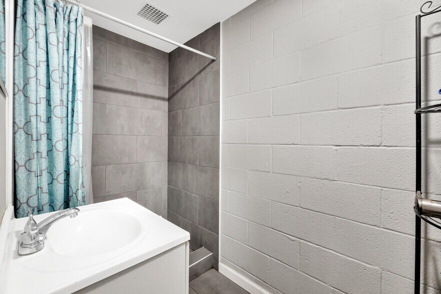 More Photos Of 7955-7959 Broadway, Lemon Grove Storefront For Sale