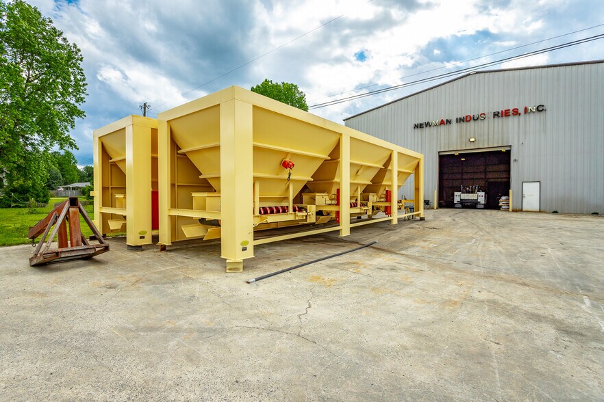 More Photos Of 13543 Back Valley Rd, Sale Creek Manufacturing For Sale
