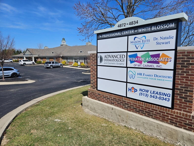 Primary Photo Of 4834 Socialville Foster Rd, Mason Medical For Lease