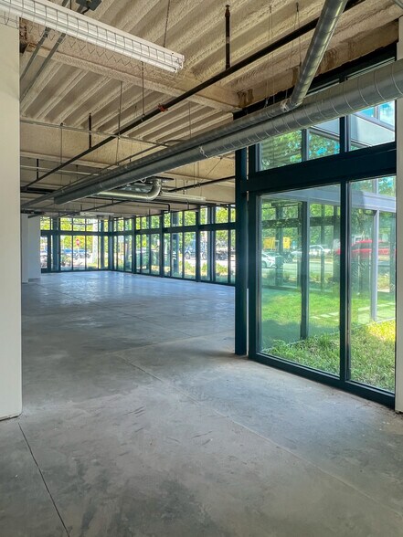 More Photos Of 1861 Ashley River Rd, Charleston Self Storage For Lease