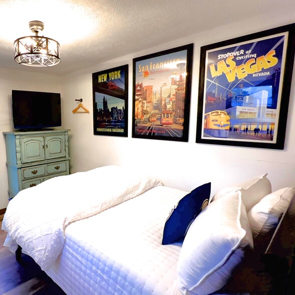 More Photos Of 98 Avenue A, Conroe General Retail For Lease