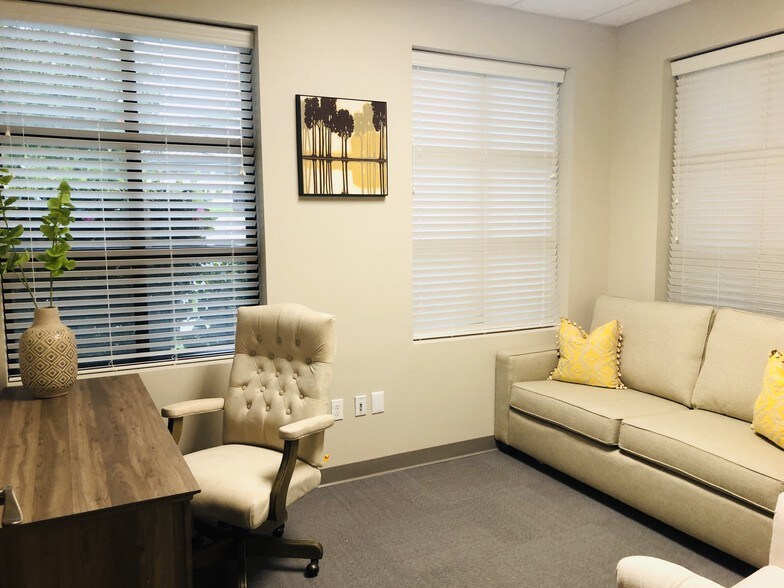 More Photos Of 9723 Northcross Center Ct, Huntersville Office For Lease