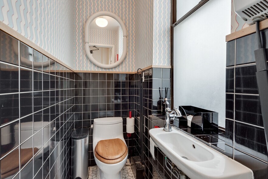 More Photos Of 626 Vanderbilt Ave, Brooklyn Apartments For Sale