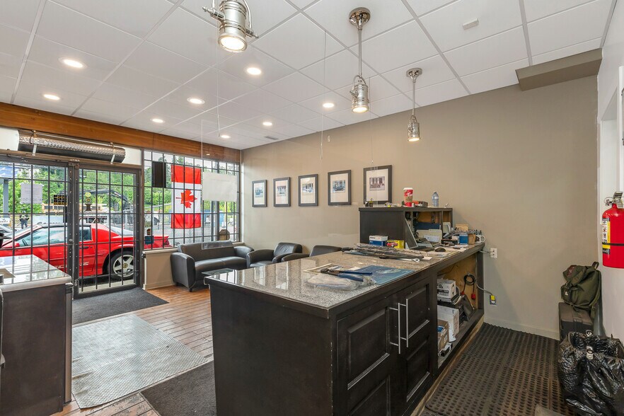 More Photos Of 2397 West Railway St, Abbotsford Auto Repair For Sale