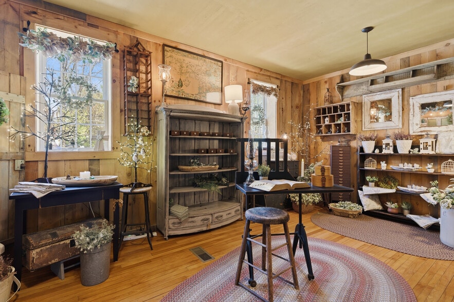 More Photos Of 953 Victory Hwy, Burrillville Bar For Sale