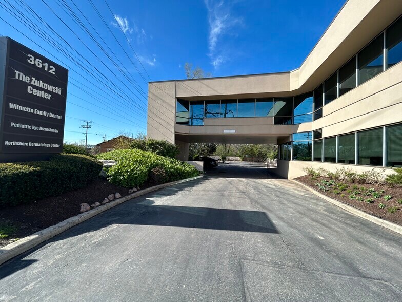 More Photos Of 3612 Lake Ave, Wilmette Medical For Lease