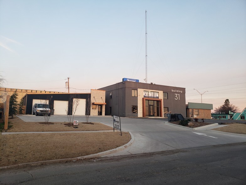 More Photos Of 1220 NW 31st St, Lawton Loft Creative Space For Lease