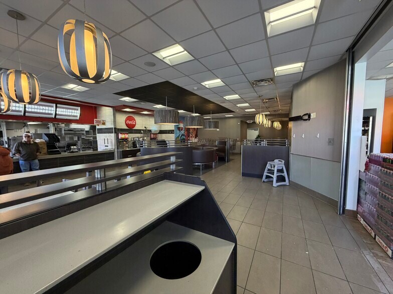 More Photos Of 21 Hwy 64 Hwy W, Beebe Convenience Store For Lease