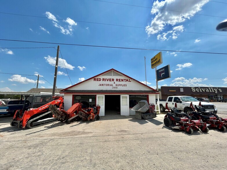 Primary Photo Of 2818 E Hwy 82, Gainesville Freestanding For Sale