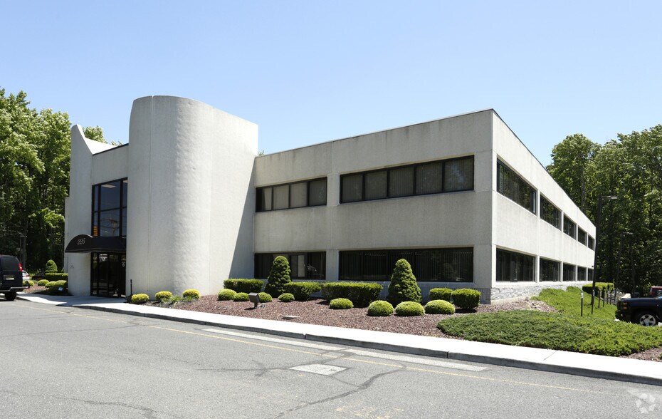 More Photos Of 225 Gordons Corner Rd, Manalapan Township Medical For Lease