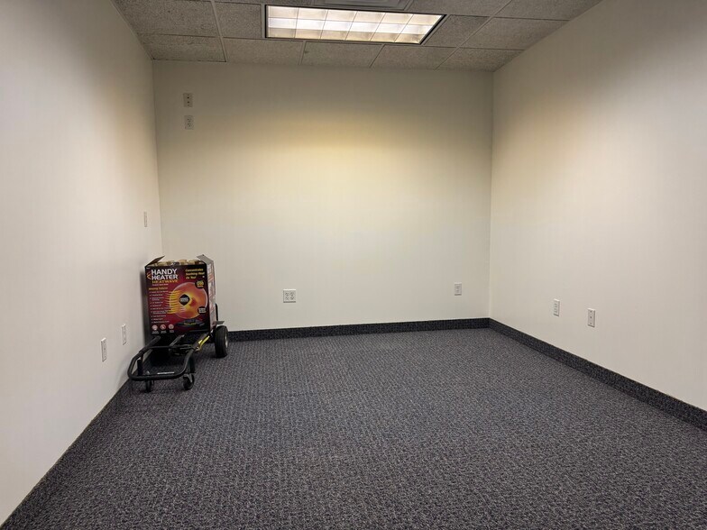 More Photos Of 1061 Main St, Peekskill Warehouse For Lease
