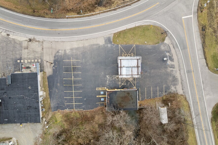 More Photos Of 10984 State Route 28, Blanchester General Retail For Sale