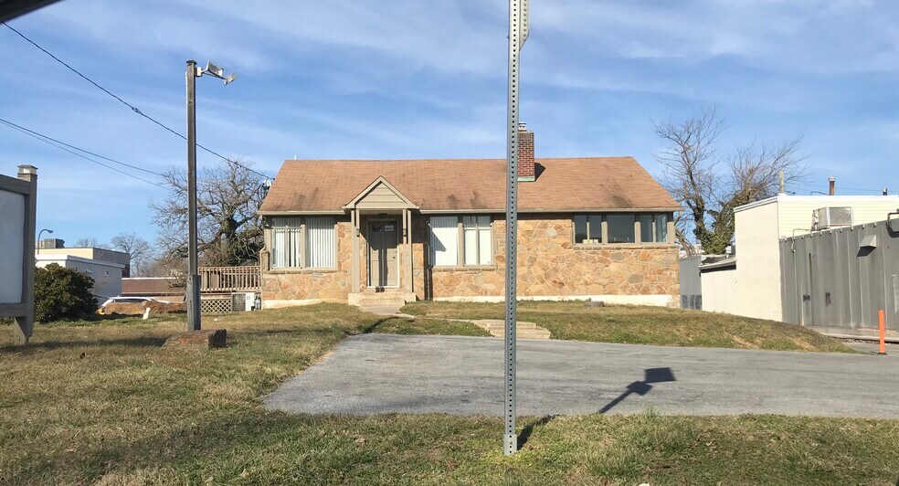 More Photos Of 2203 Silverside Rd, Wilmington Storefront Retail Office For Sale